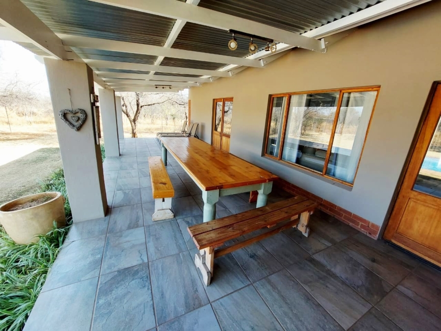 Commercial Property for Sale in Mamogaleskraal AH North West